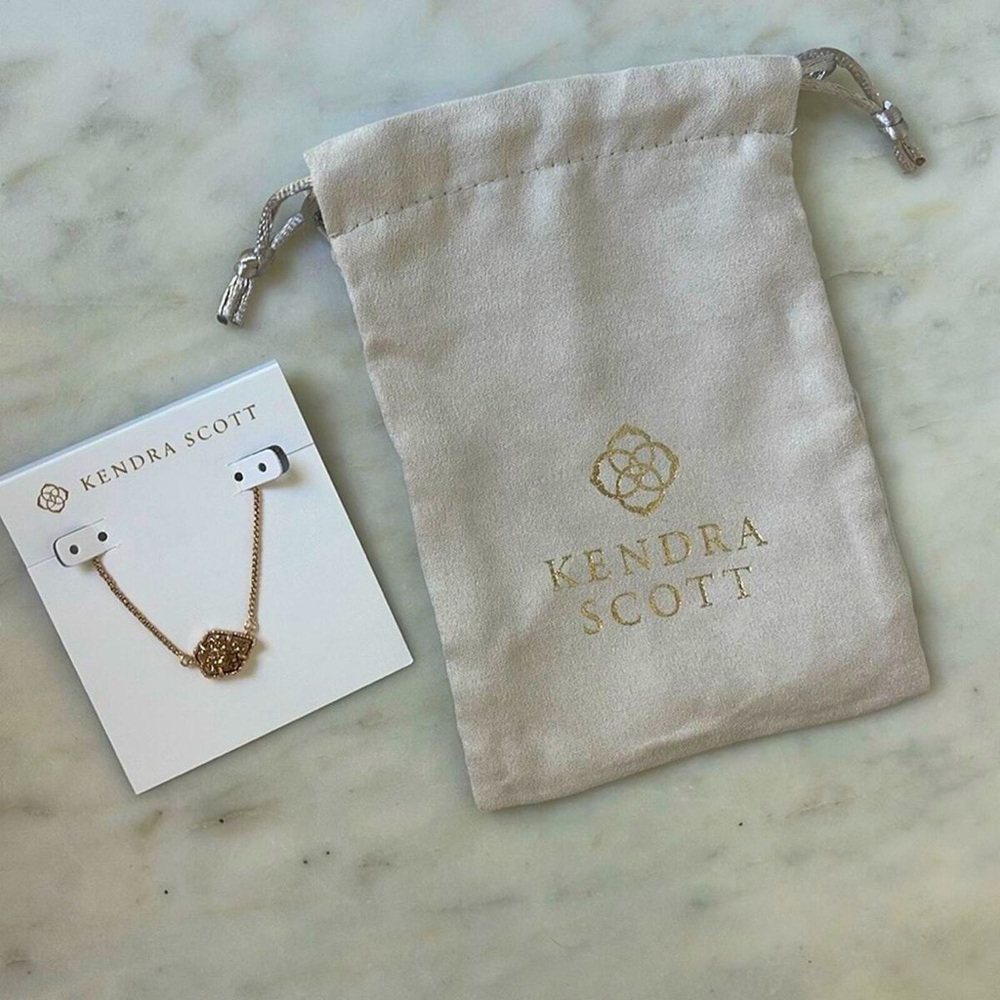 KENDRA SCOTT WITH TAGS BRAND NEW. ROSE GOLD NECKLACE